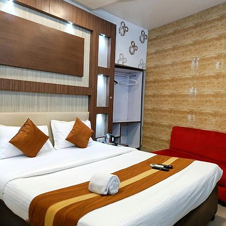 Hotel Diamond Suites Kalkutta Exterior foto